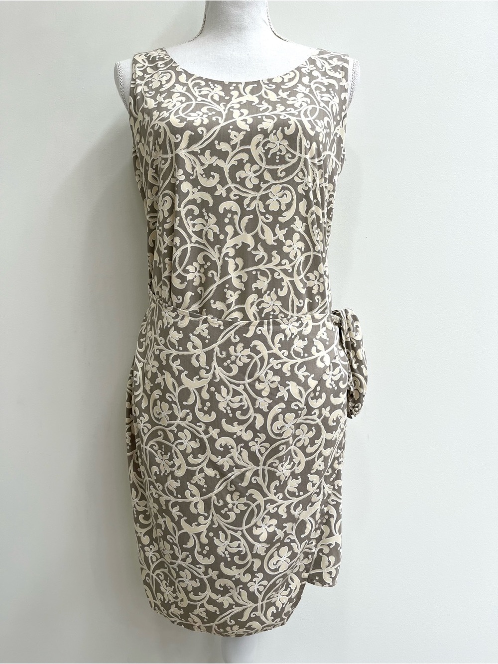 Vintage 90’s Banana Republic Sleeveless Sarong Mini Dress Tan Scroll Print